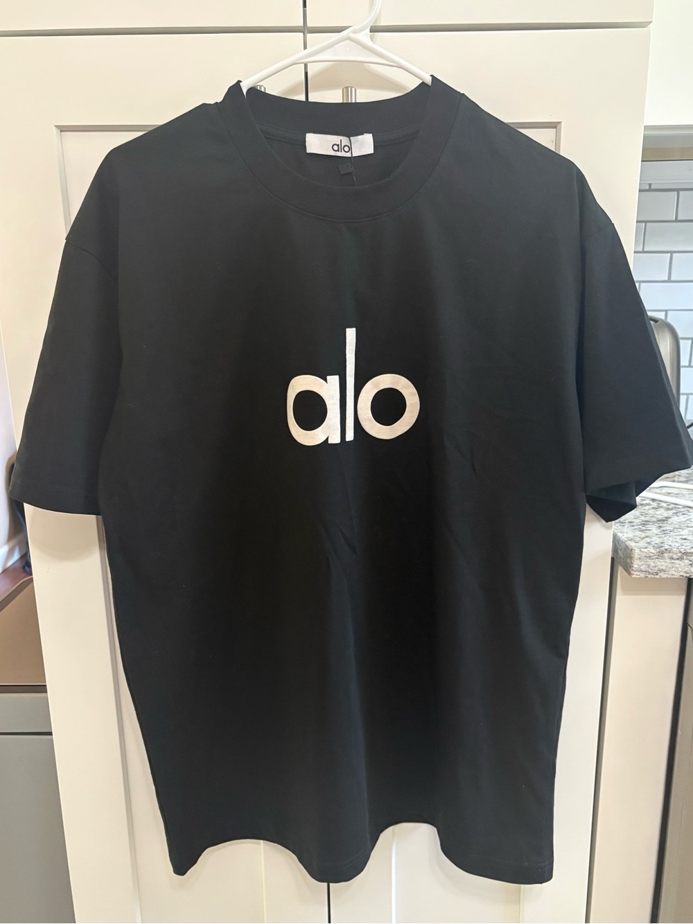 Men’s ALO Yoga Shirt Size Medium NWT